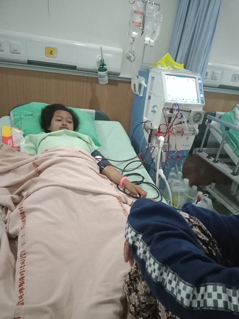 Irpan Haeroni Anggota DPRD Provinsi Jabar, Berikan Donasi Yatim Penderita Gagal Ginjal 1 Deska Aristia Penderita Gagal Ginjal