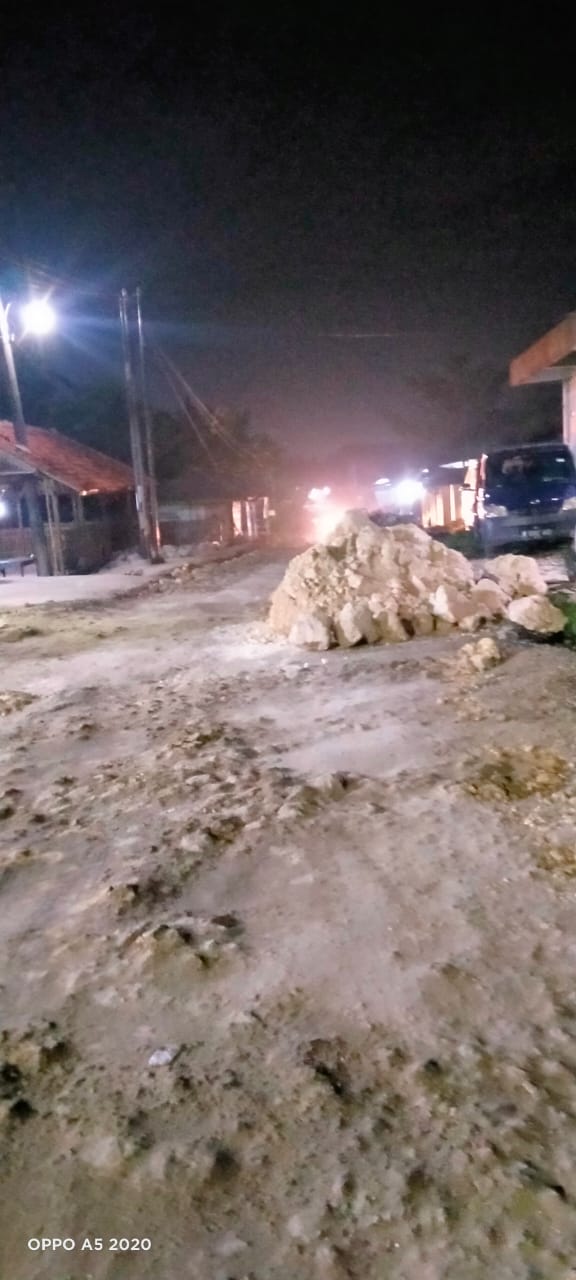 Keterangan ganbar : Pengerjaan Proyek Peningkatan Jalan di Bojongmangu