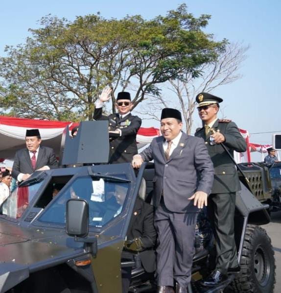 BN.Holik Qodratulloh bersama Pranowo Subianto Ketua Umum PartainGerindra