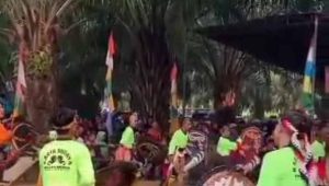 Keterangan gamabar : Gelar Senibudaya Jaran Kepang (Kuda Lumping) di Wisata Pantai Jingong