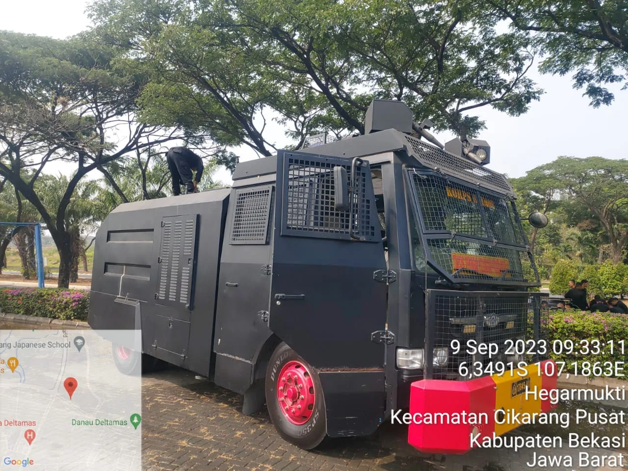 Kemarau Panjang, Batalyon D Pelopor Satbrimob Polda Metro Jaya Salurkan Air Bersih di Cikarang 2 IMG 20230909 WA0017 jpg
