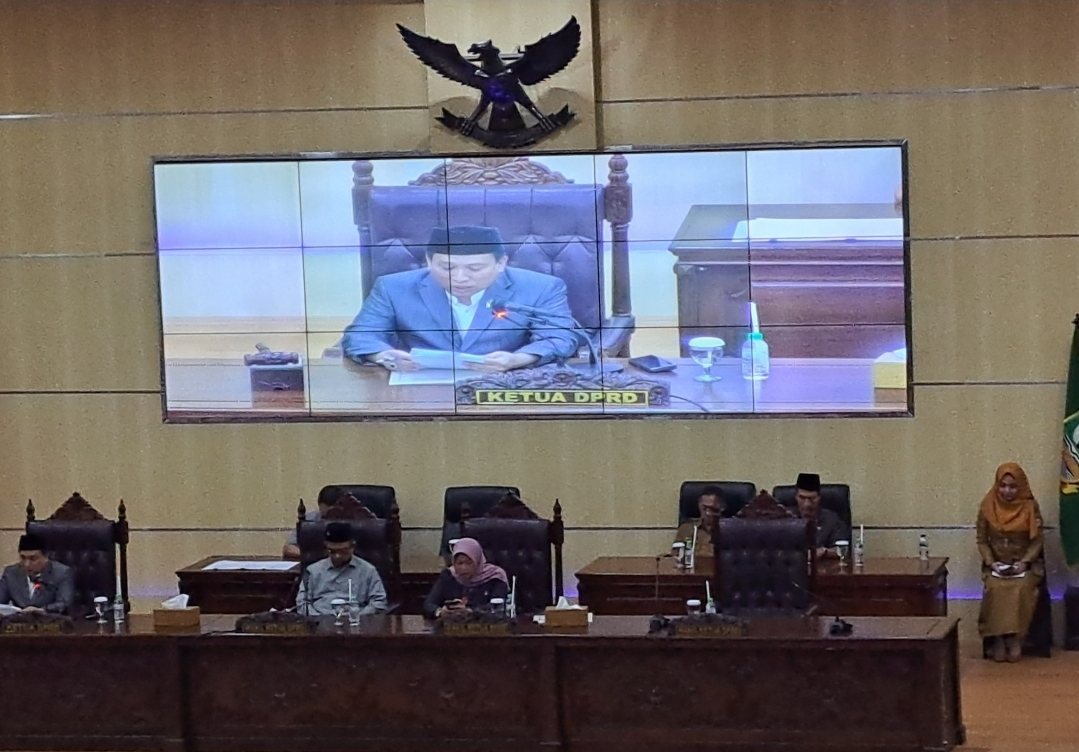 Ketua DPRD Kabupaten Bekasi BN.Holik Qhoddatullah 