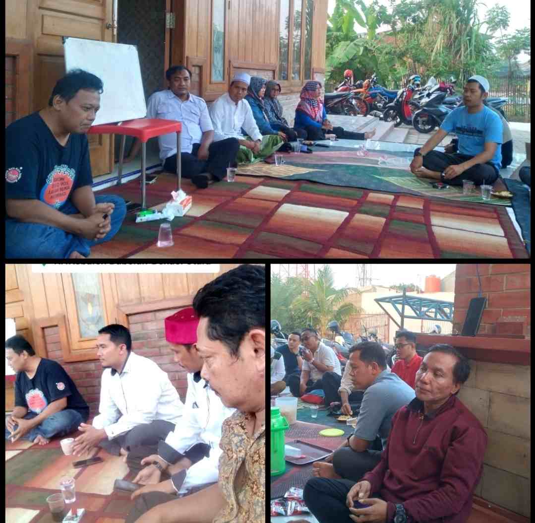 Keterangan gambar: para guru honor Agama Islam melakukan diskusi persiapan Longmarch ke Ombudsman dan Istana Negara Jakarta 