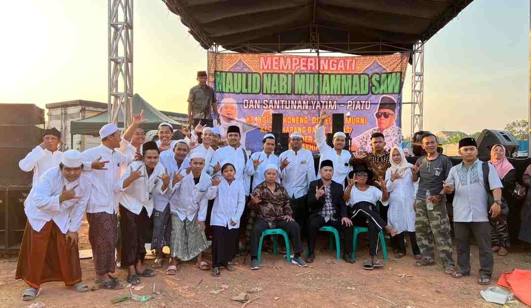 H.Abdul Malik Bersama Soleh Silviana menyantuni anak yatim