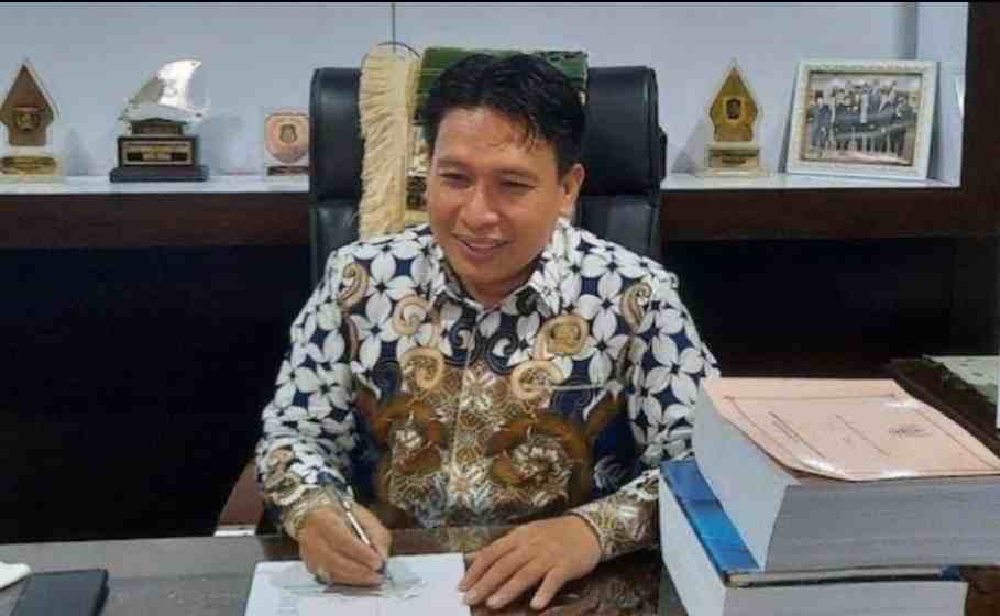BN.Holik Qodratulloh ketua DPRD Kabupaten Bekasi 