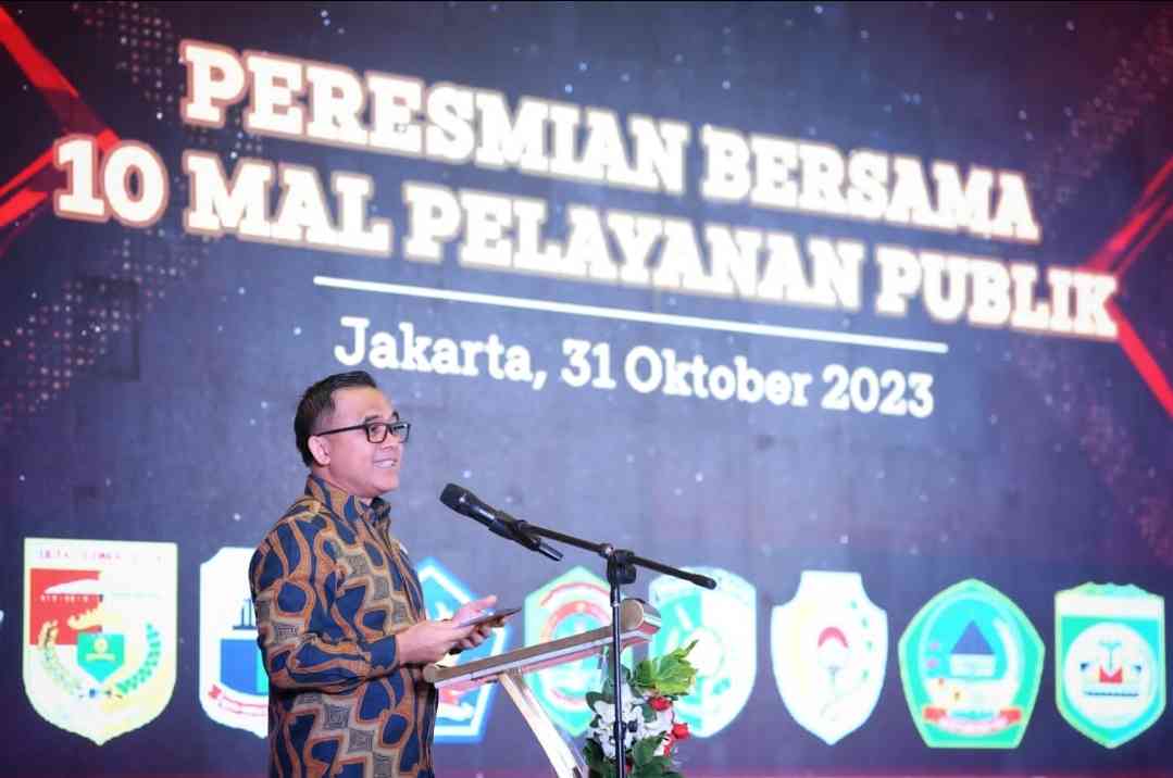 Keterangan gambar :Penjabat Gubernur Jawa Barat Bey Machmudin bersama Menteri PANRB&nbsp;Abdullah Azwar Anas saat meresmikan 10 Mal Pelayanan Publik dan Rapat Koordinasi Percepatan Pembentukan Mal Pelayanan Publik di Hotel Bidakara, Jakarta, Selasa (31/10/2023).(Foto  Istimewa)