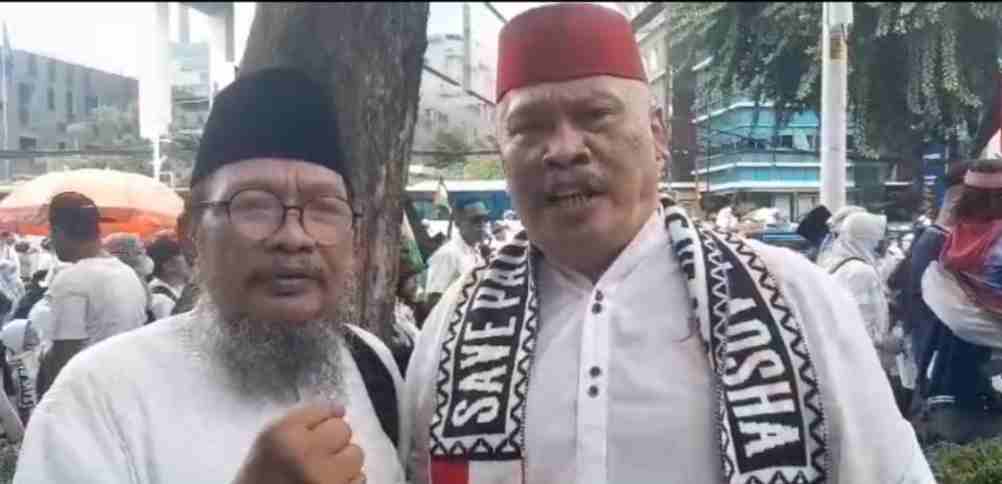 Foto Istimewa : HK.Damin Sada ( Berpeci merah) dalam aksi damai Palestina di Jakarta (Minggu 05/11/2023)